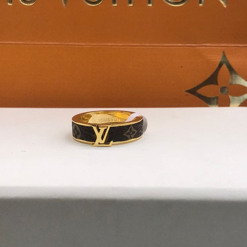Louis Vuitton Leather Set of Two Rings - 18K Yellow Gold