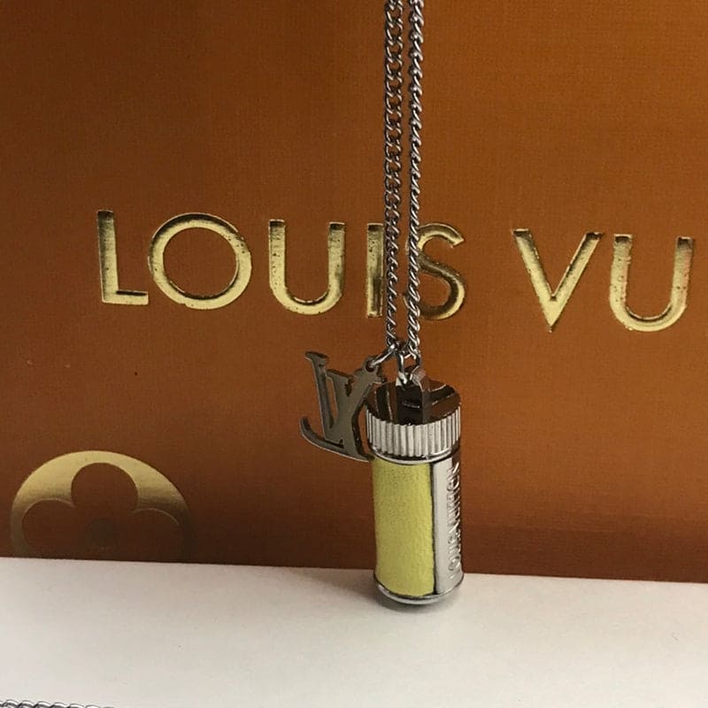 Louis Vuitton Collier Fluo Charms Vintage Necklace