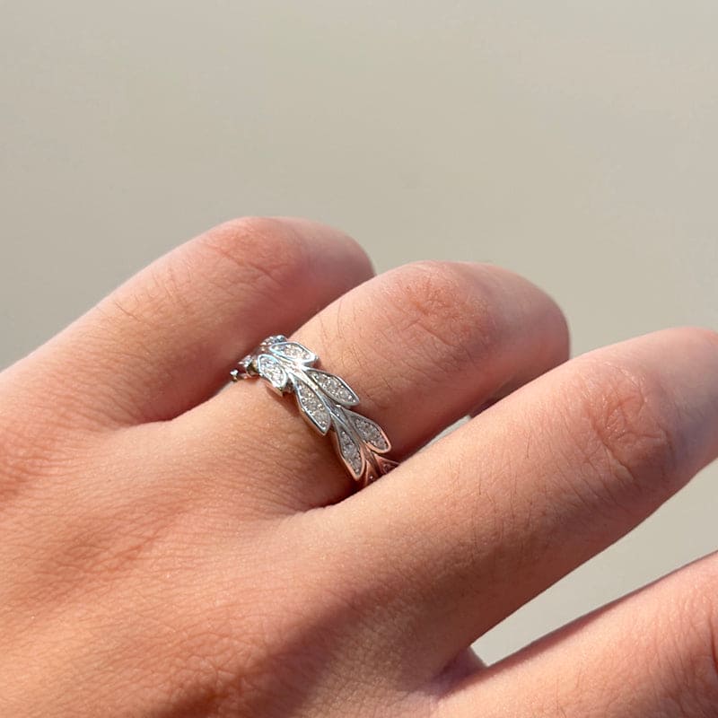 Victoria Vine Ring - 18K White Gold