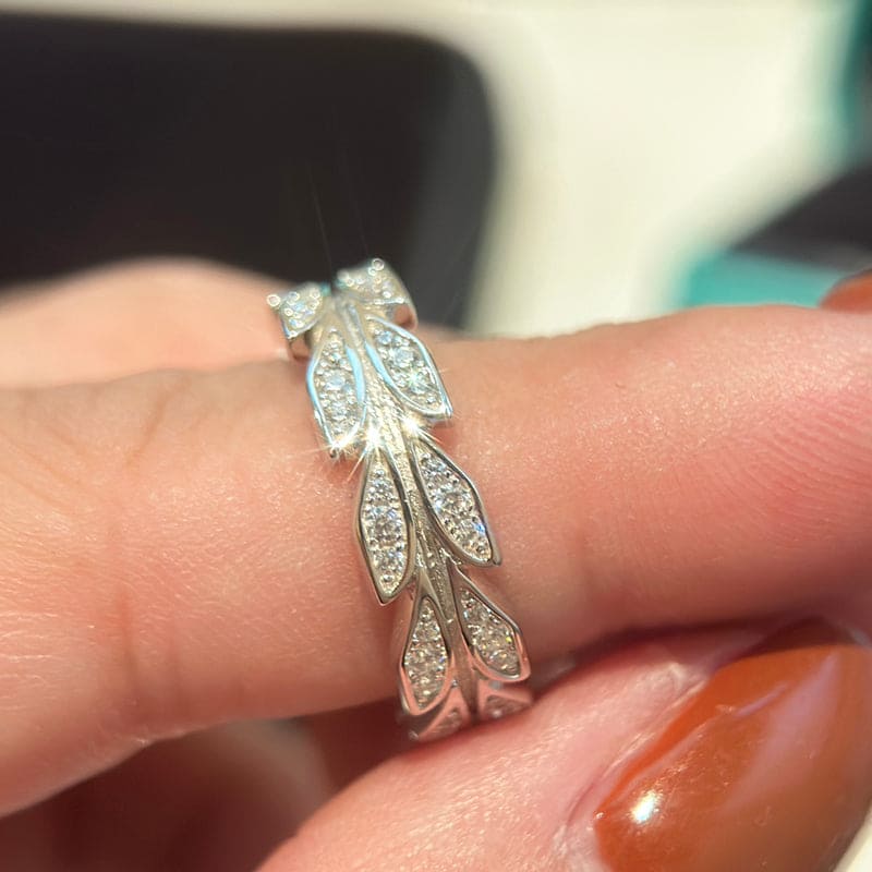 Victoria Vine Ring - 18K White Gold