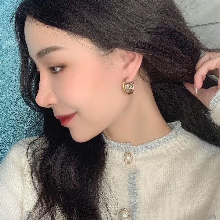 Dior 30 Montaigne Hoop Earrings