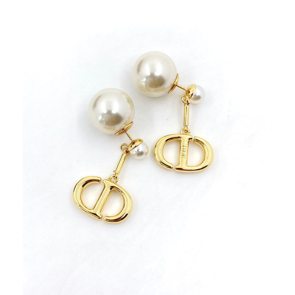 Tribales Pearl Earrings