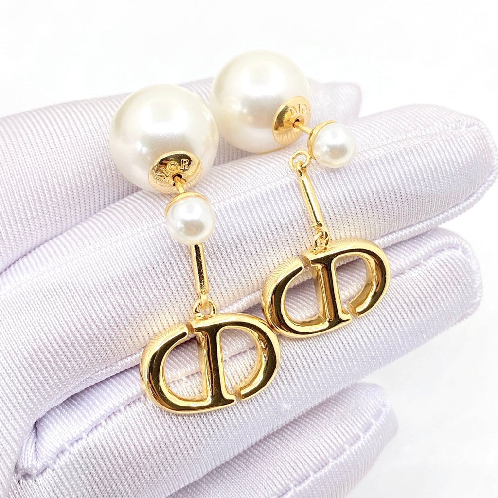 Tribales Pearl Earrings