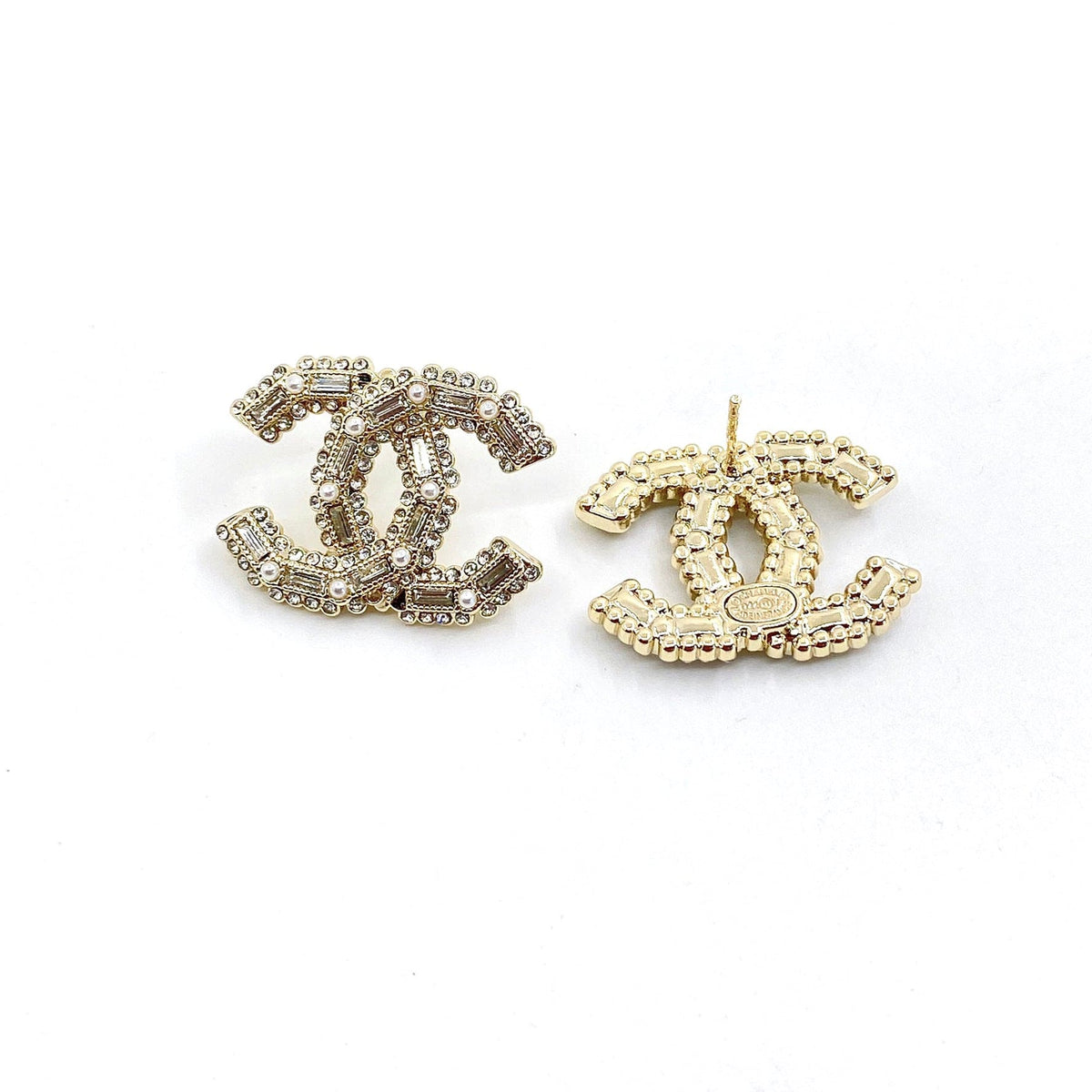 Chanel Push Back Earrings - 18K Yellow Gold