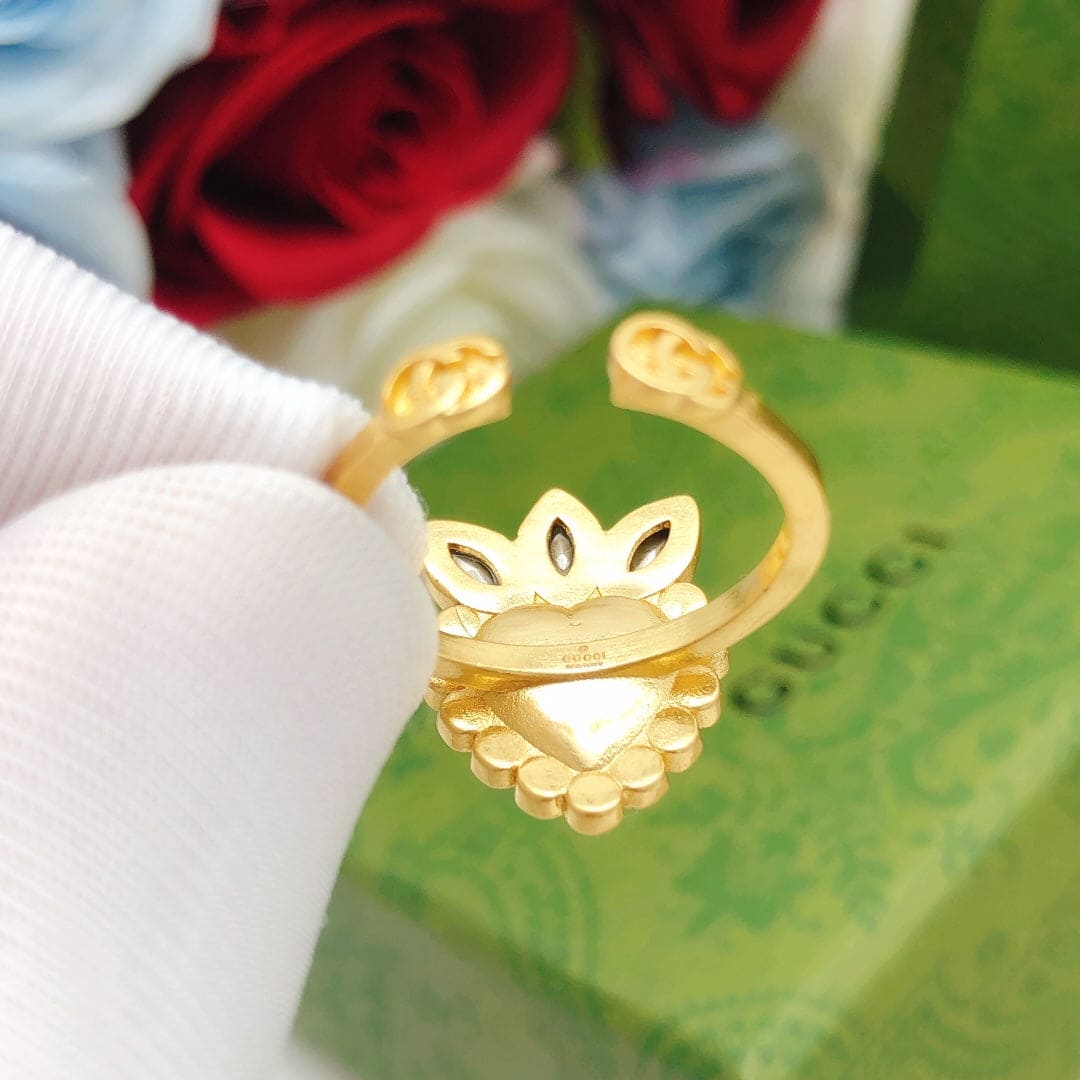 Gucci Double G Crystal Heart Ring - 18K Yellow Gold