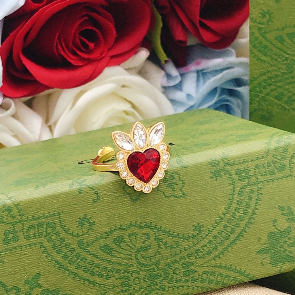 Gucci Double G Crystal Heart Ring - 18K Yellow Gold