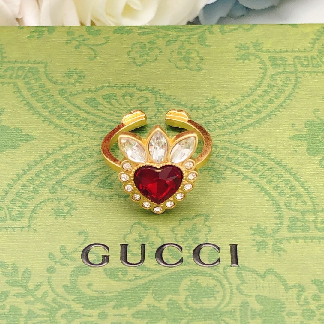 Gucci Double G Crystal Heart Ring - 18K Yellow Gold