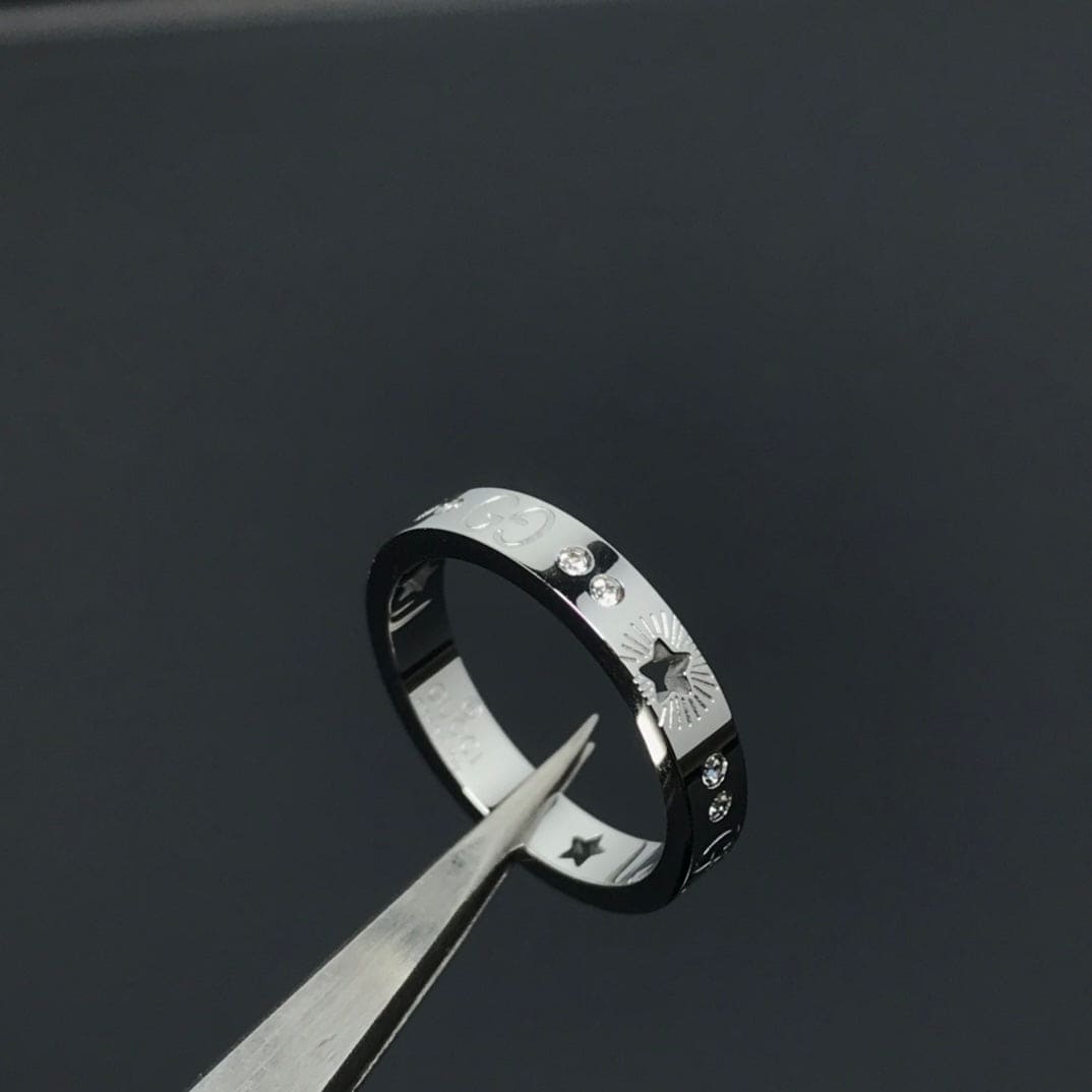 Gucci Double G Icon Diamond Ring - 18K White Gold
