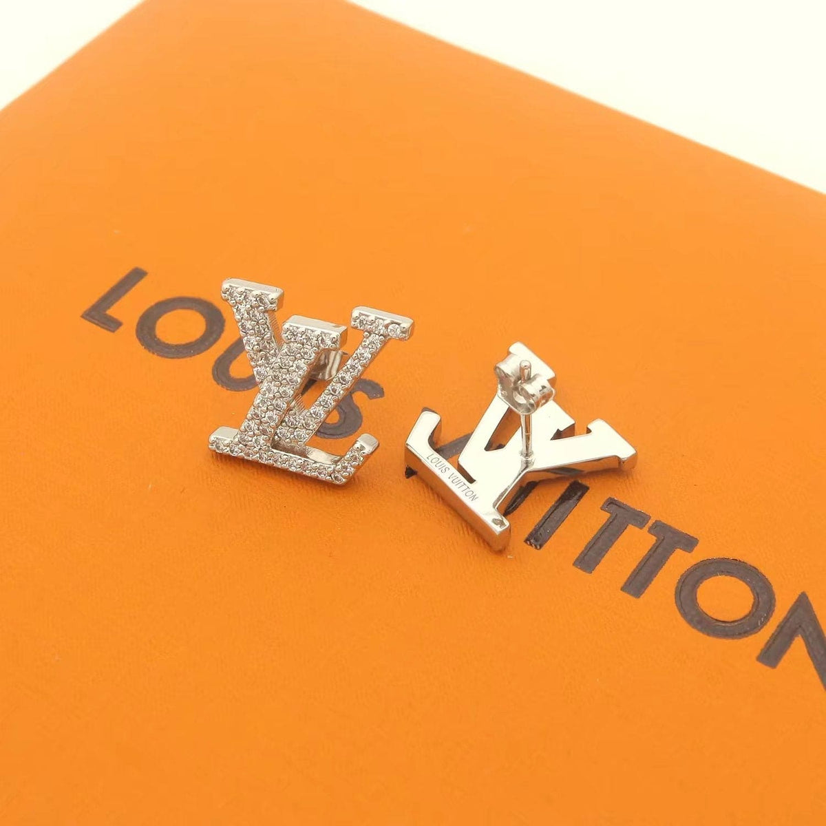 Louis Vuitton Iconic Diamond Earrings - 18K Yellow Gold