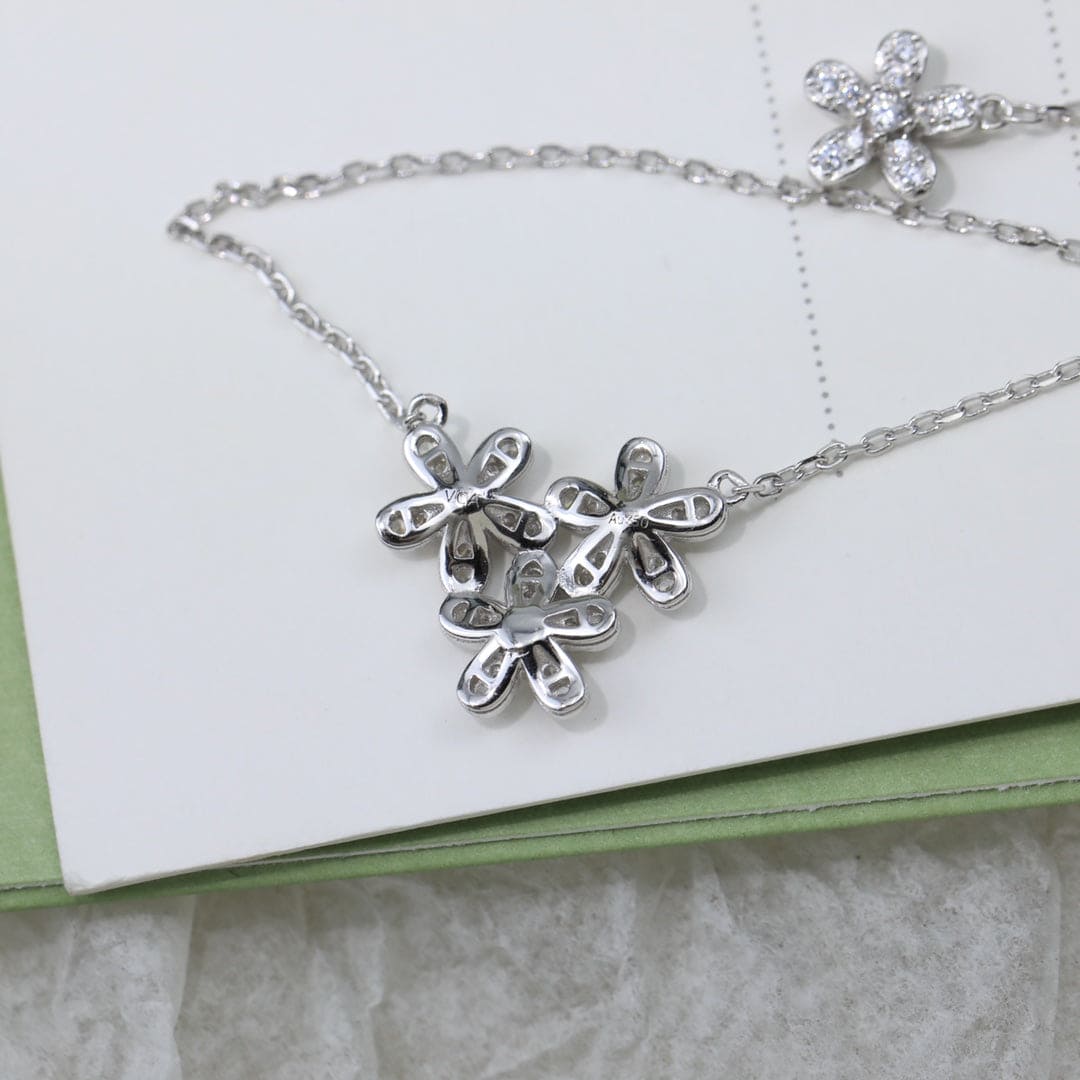 Three Flowers Socrate Necklace - 18K Gold
