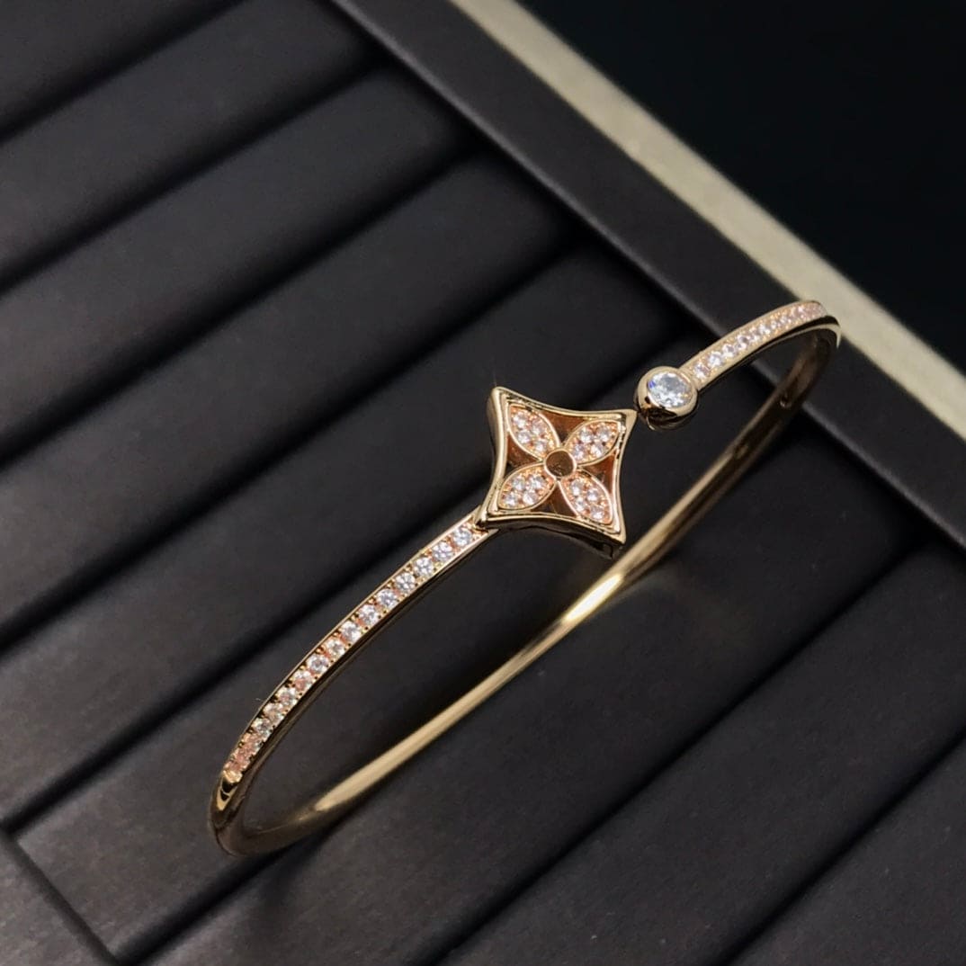 Louis Vuitton Idylle Blossom Twist Bracelet
