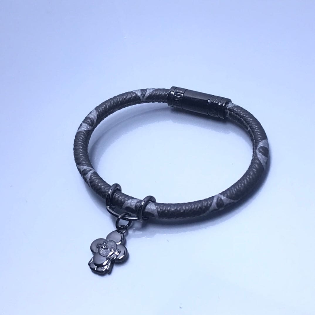 Louis Vuitton Hang It Bracelet