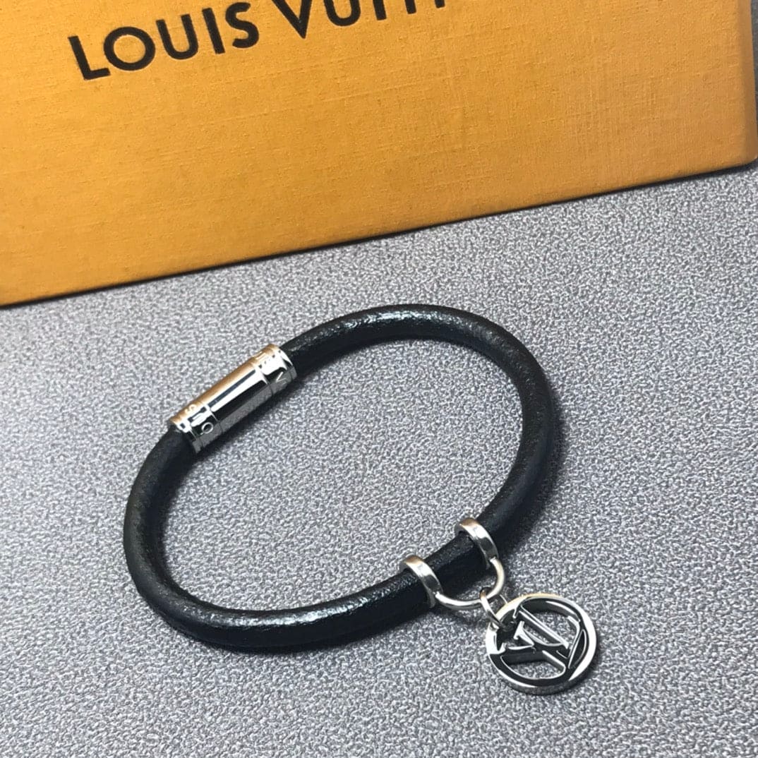Louis Vuitton Hang It Bracelet