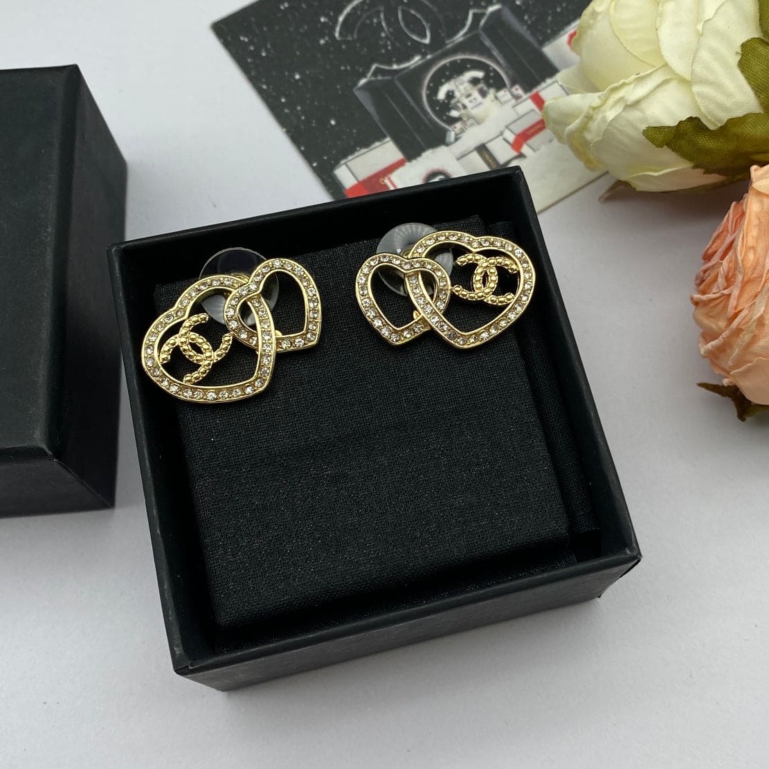 Chanel Heart Diamond Earrings - 1.8 cm Height - 18K Yellow Gold