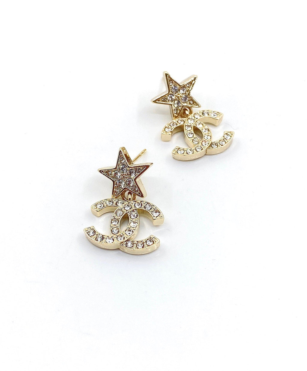 Chanel Star Diamond Earrings - 18K Yellow Gold