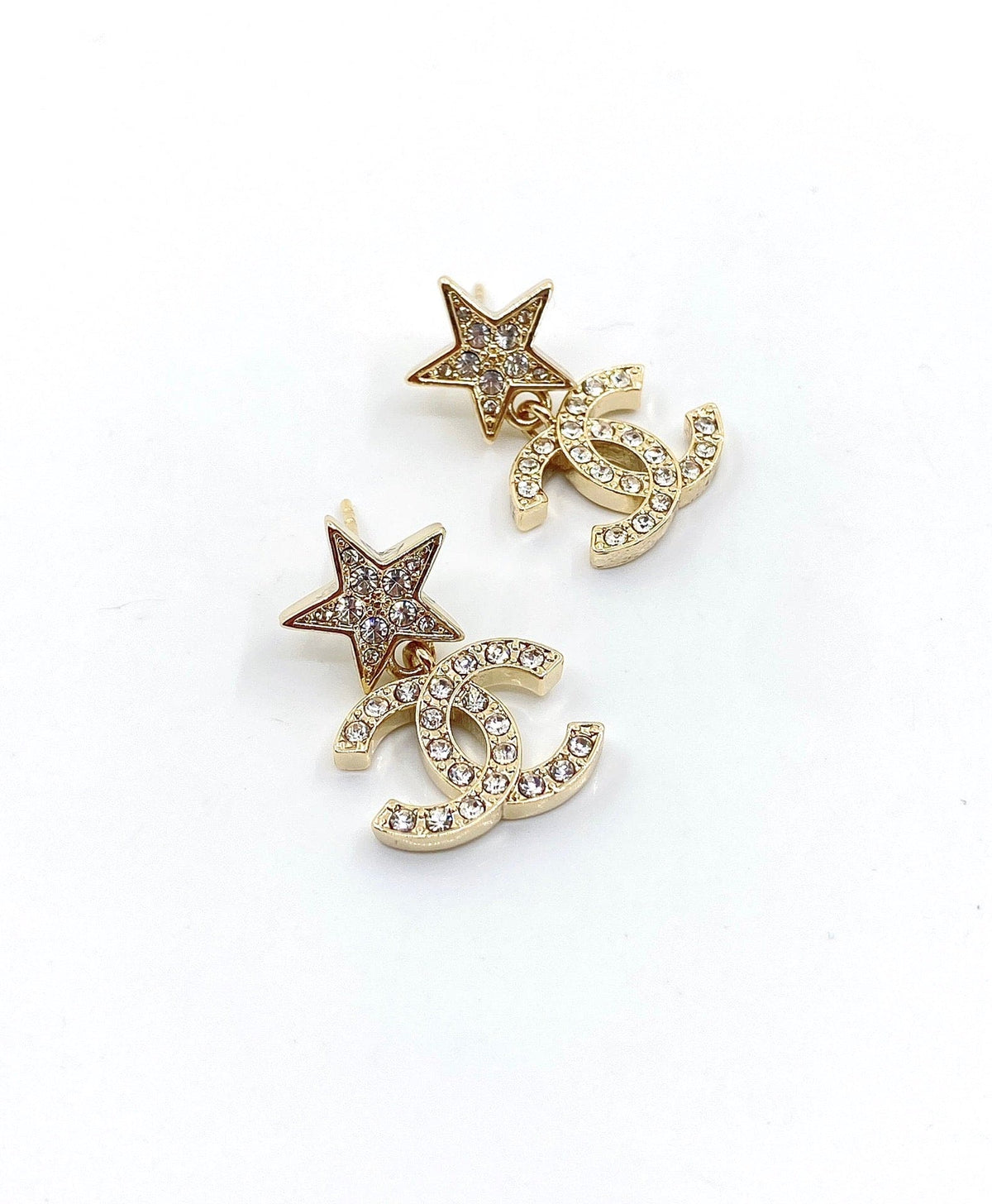 Chanel Star Diamond Earrings - 18K Yellow Gold