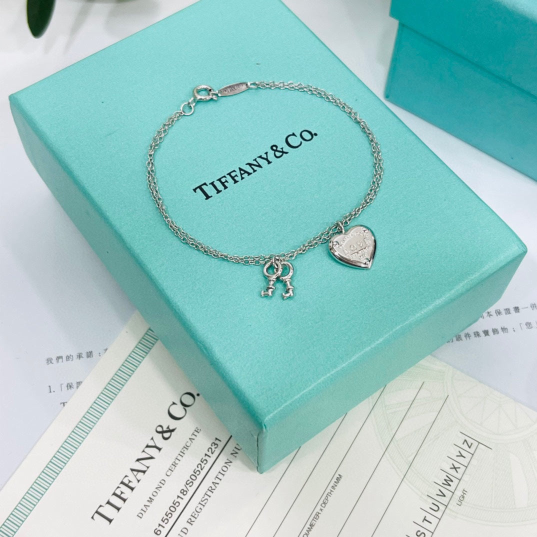 Tiffany Heart Tag Key Bracelet - 18K Gold