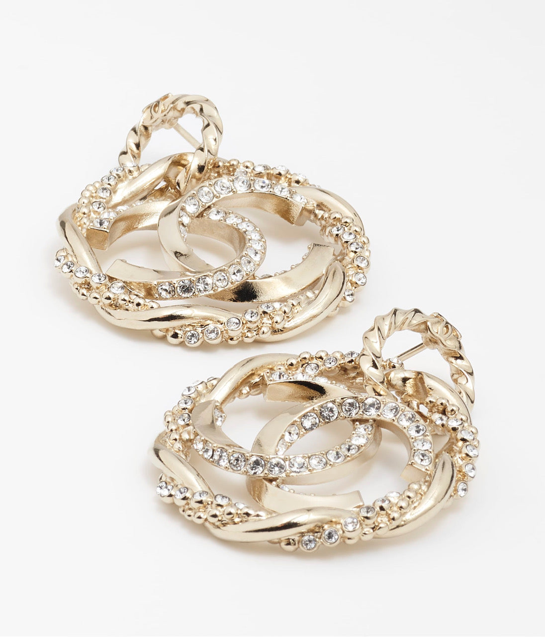 Chanel Round Diamond Earrings - 18K Yellow Gold