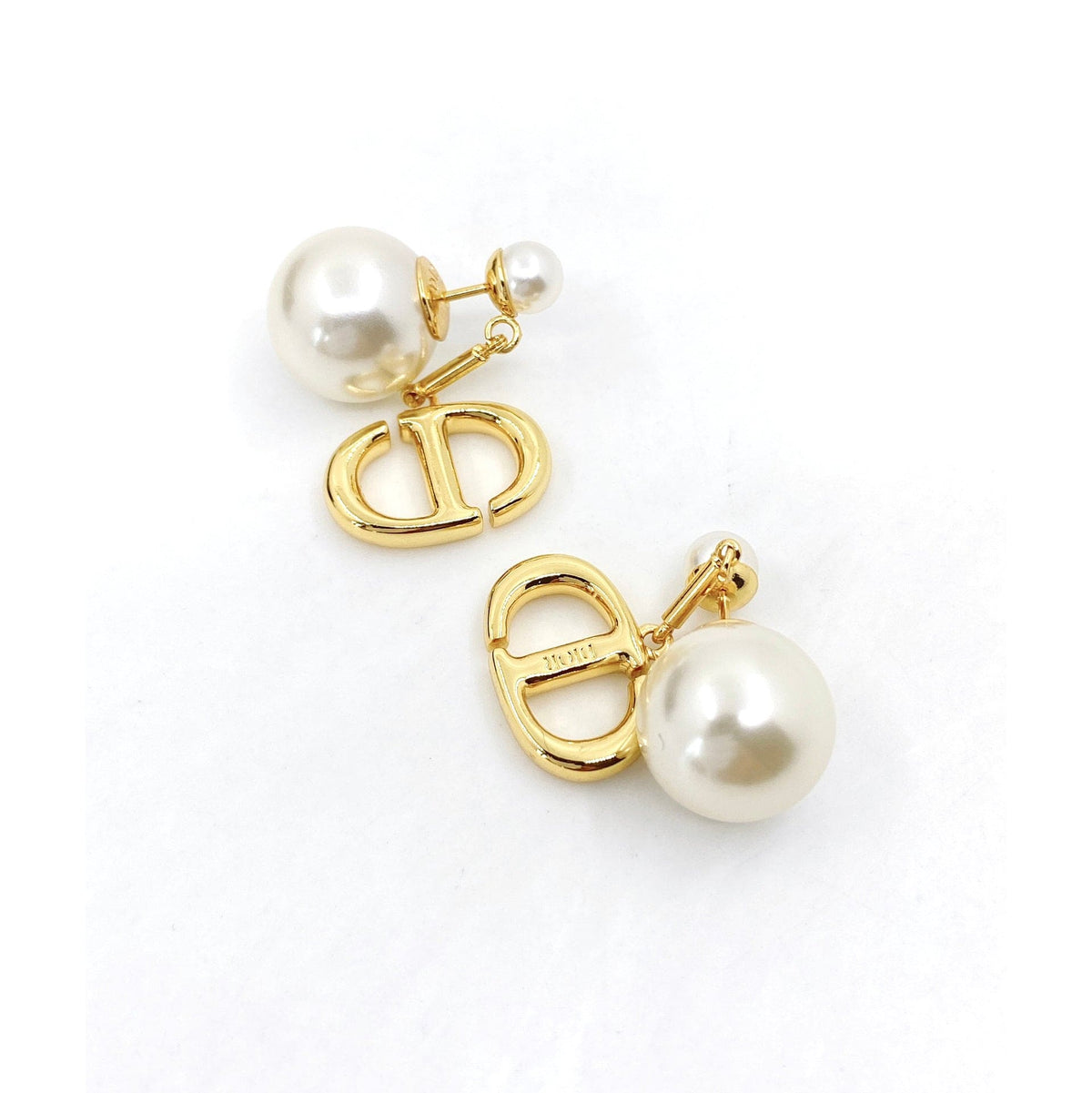 Tribales Pearl Earrings