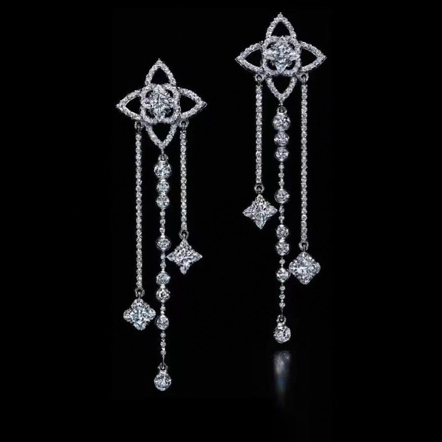 Louis Vuitton Diamond Flowers Long Earrings - 18K White Gold