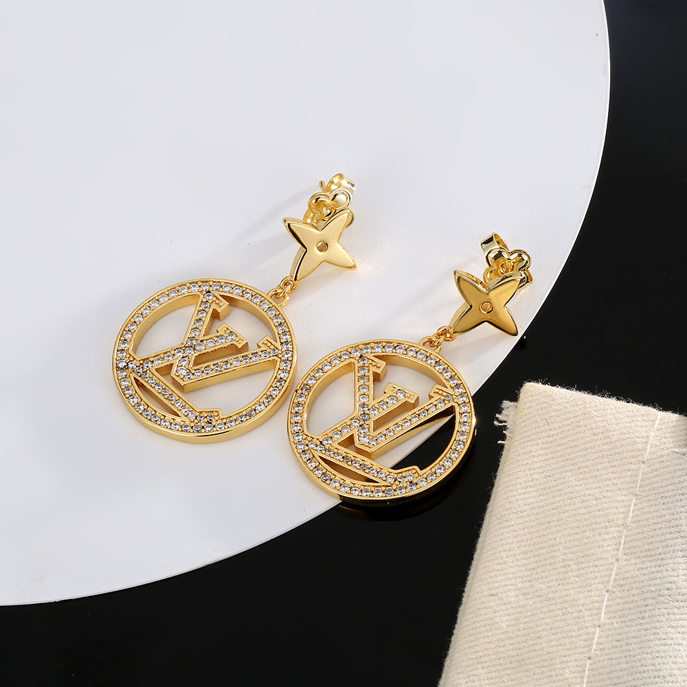 Louis Vuitton Star Pendant Earrings - 18K Yellow Gold