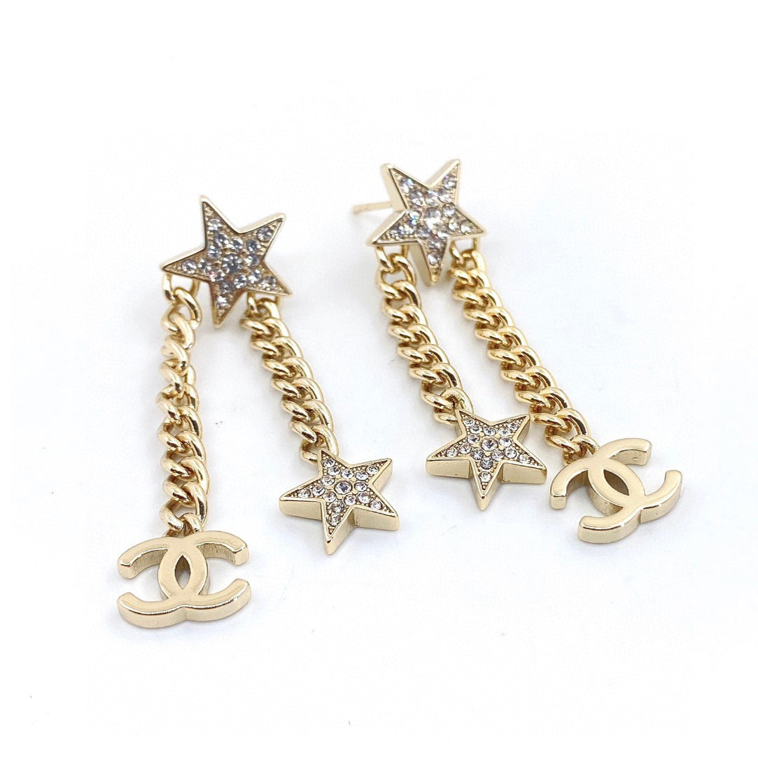 Chanel Star Diamonds Long Earrings - 18K Yellow Gold