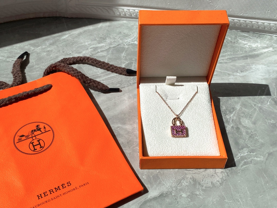 Amulettes Constance Pink Diamonds Pendant Necklace