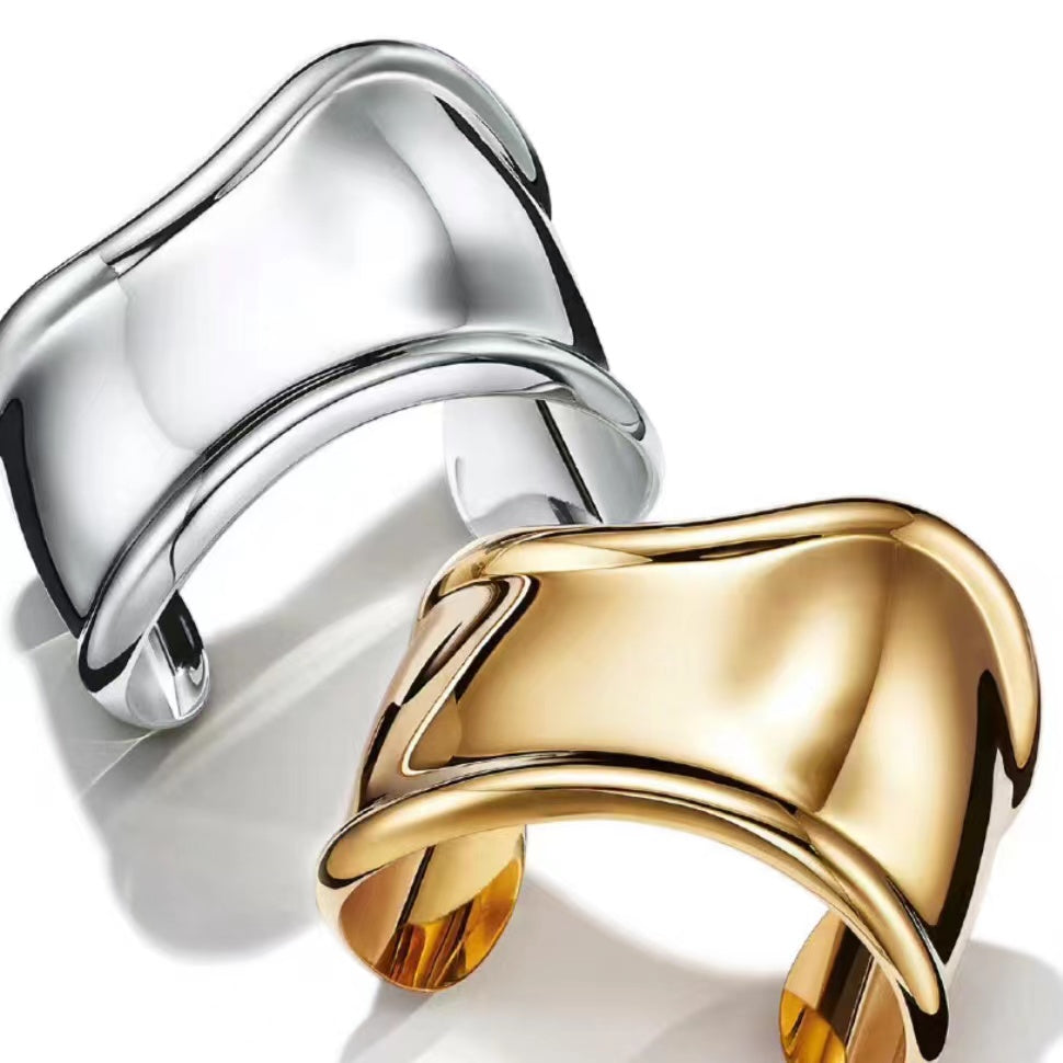 Tiffany Elsa Peretti Small Bone Cuff Bracelet - 18K Gold