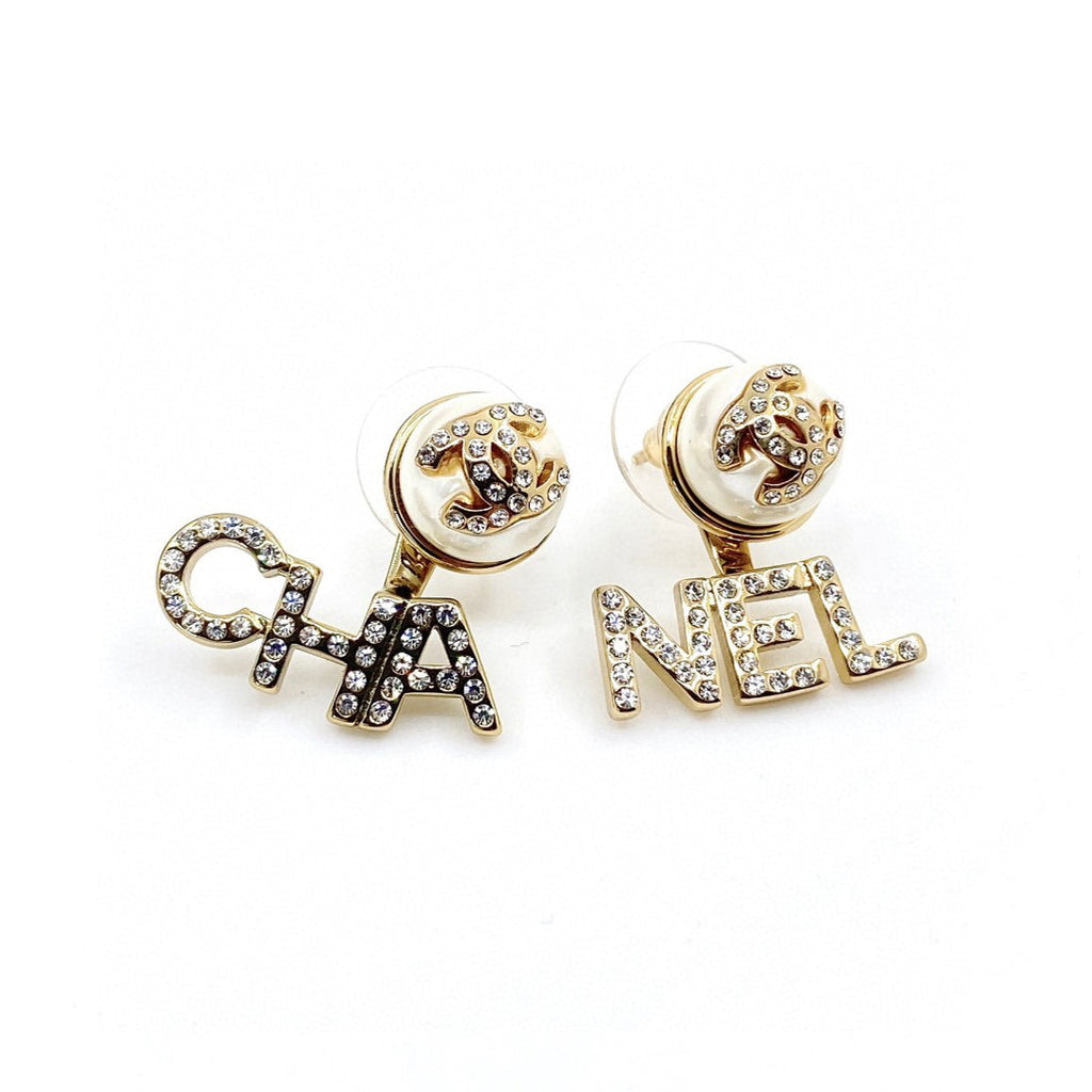 Chanel Diamonds Script Earrings - 18K Yellow Gold