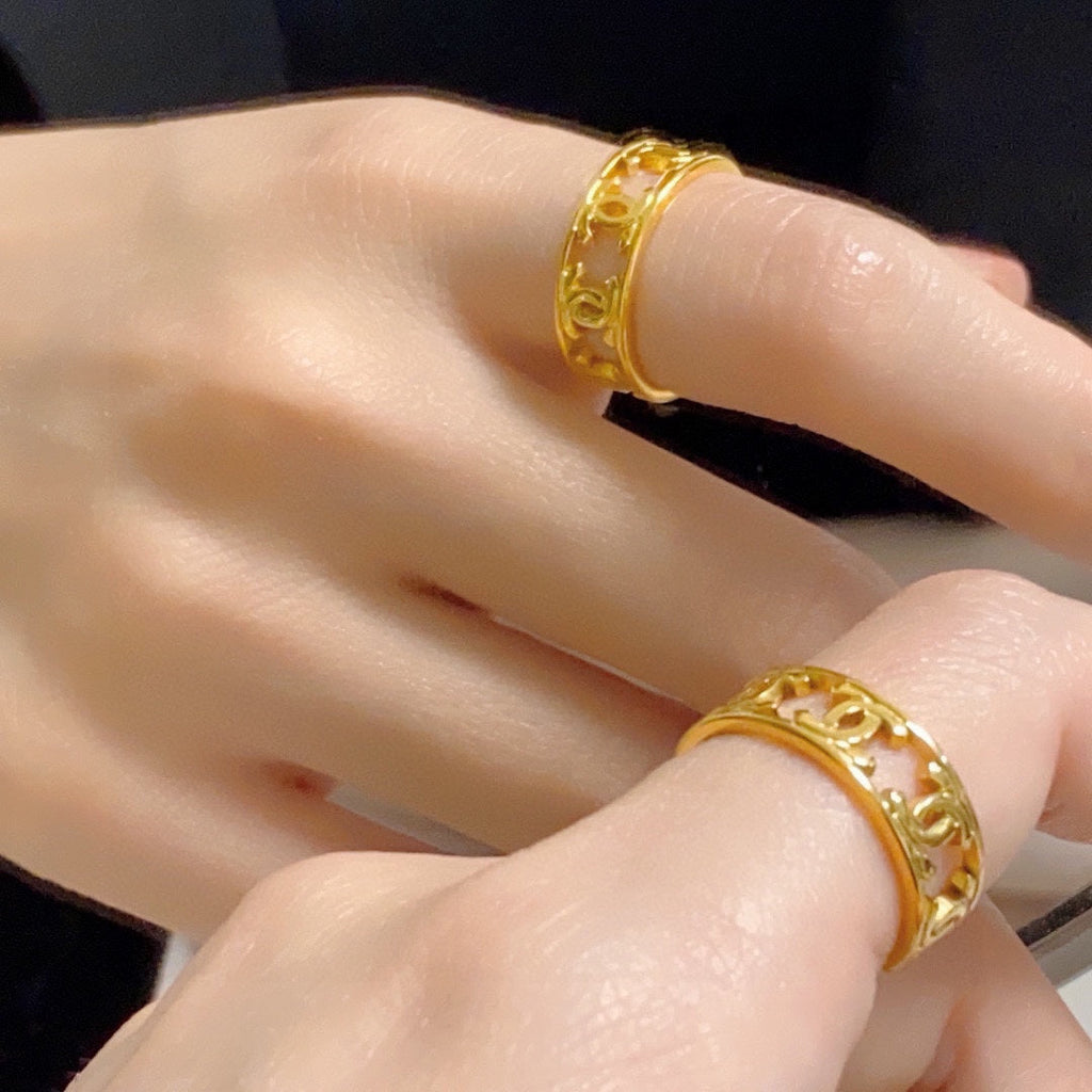 Chanel Vintage Openwork Ring - 18K Yellow Gold