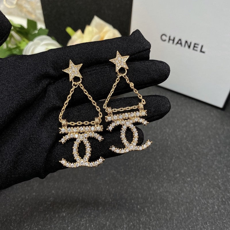 Chanel Star Earrings - 18K Yellow Gold