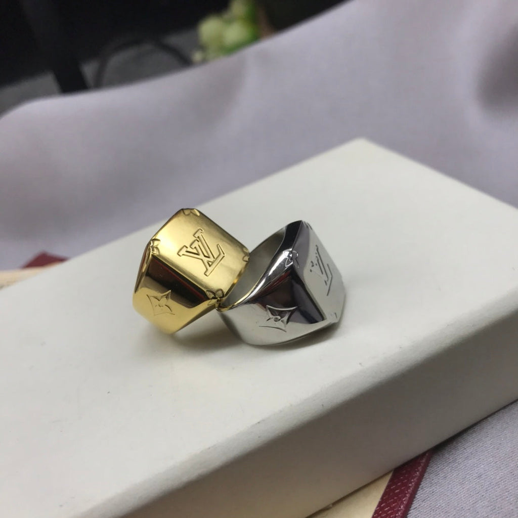 Louis Vuitton Monogram Signet Ring - 18K Gold