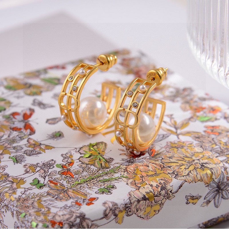 Dior D-Backstage Pearl Earrings