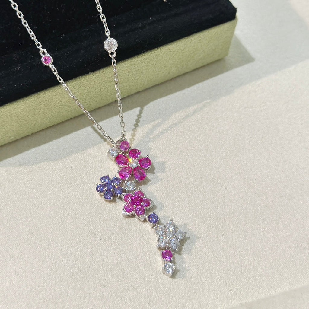 Folie Des Pres Pendant Necklace - 18K Gold