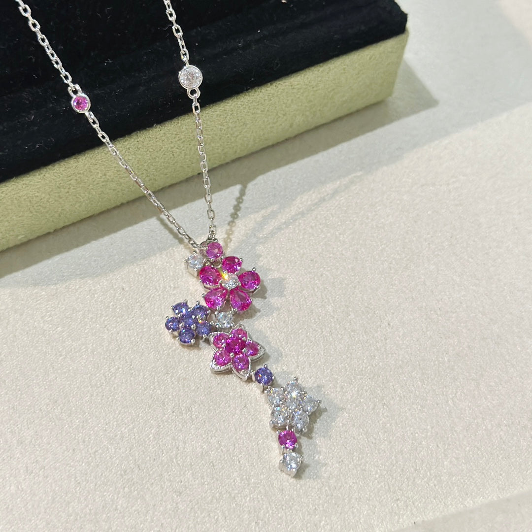 Folie Des Pres Pendant Necklace - 18K Gold