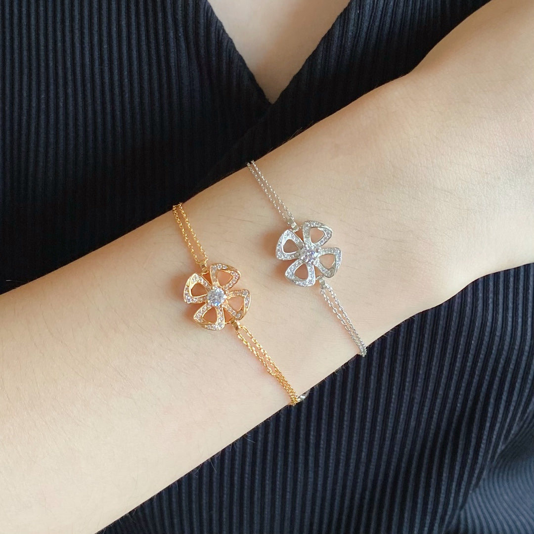 Fiorever Central Moissanite Bracelet - 18K Gold