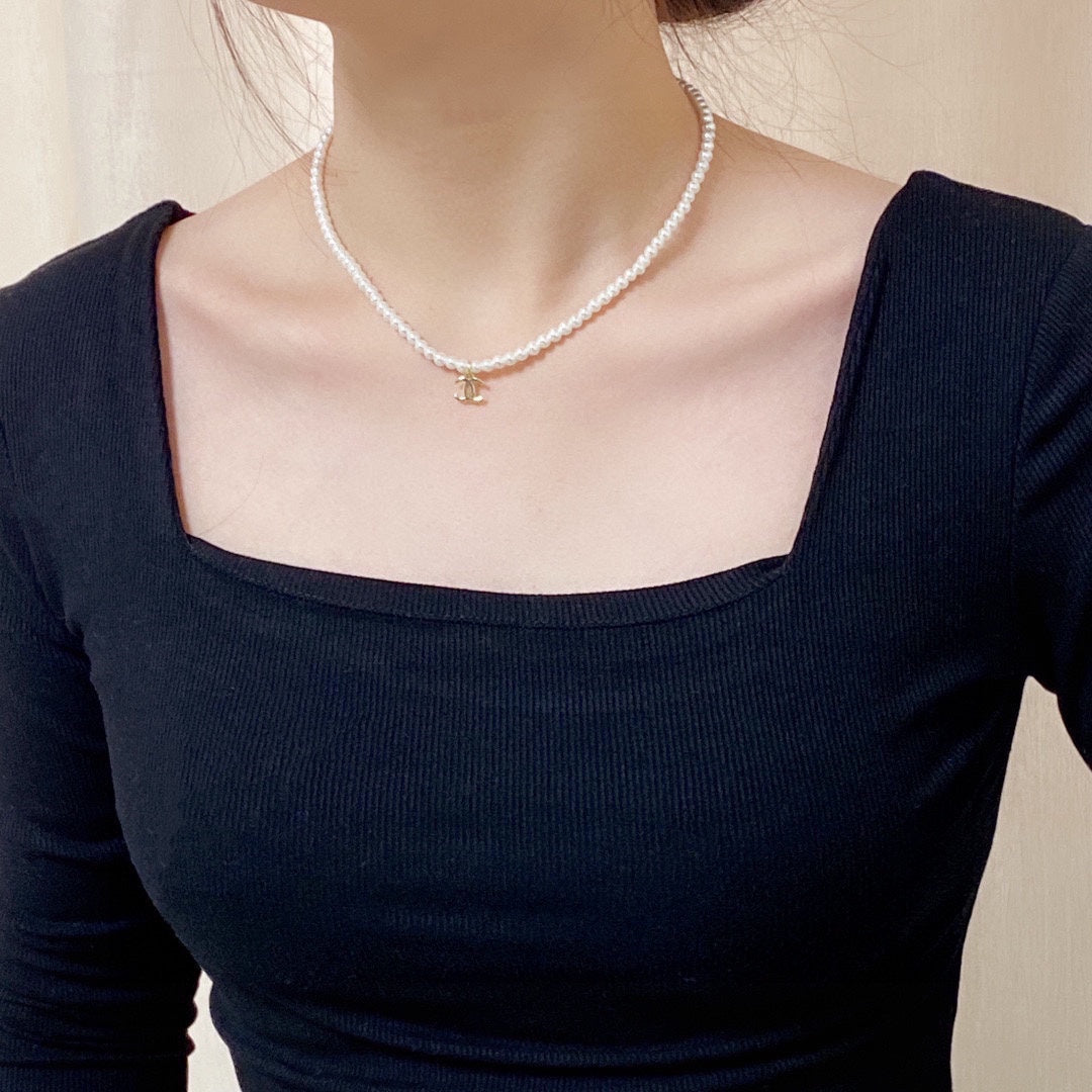 Chanel Pearls Choker Necklace