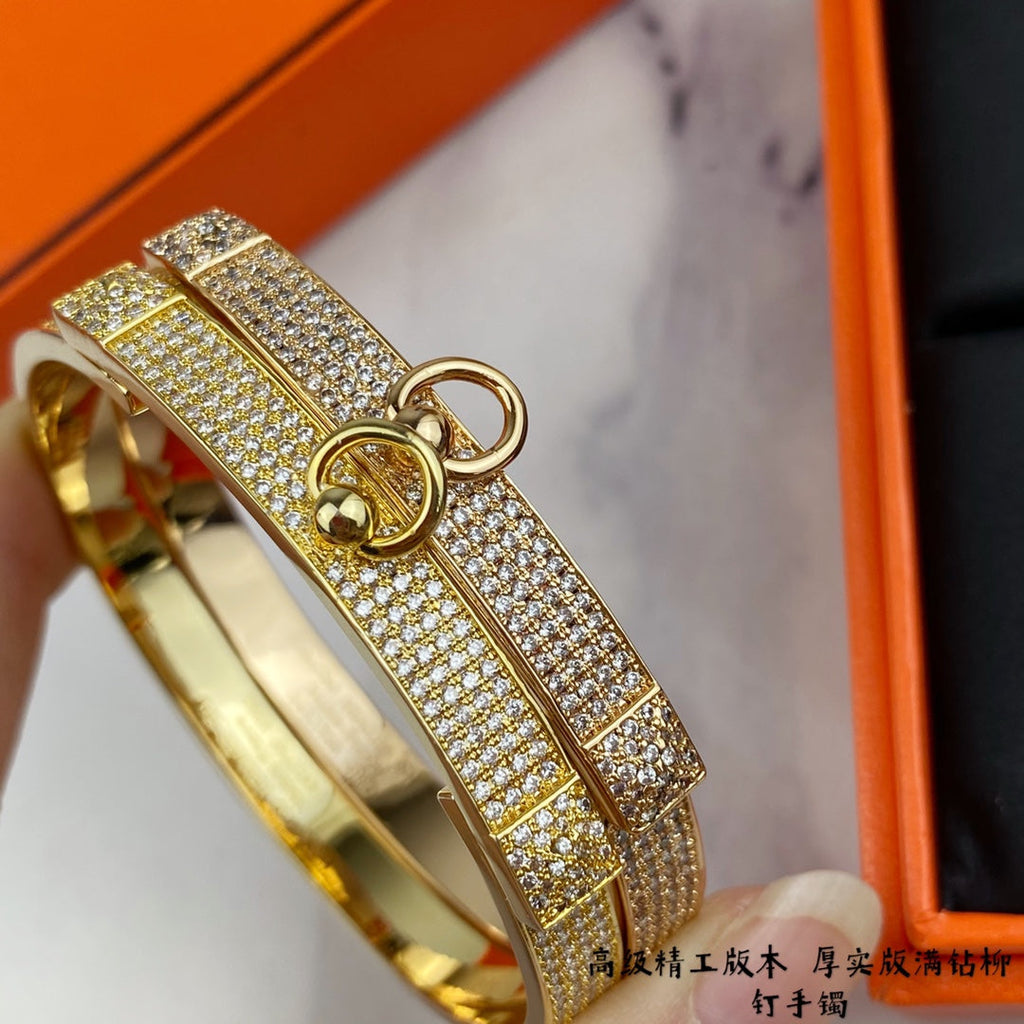 Hermes Collier De Chien Diamond Bracelet - 18K Gold