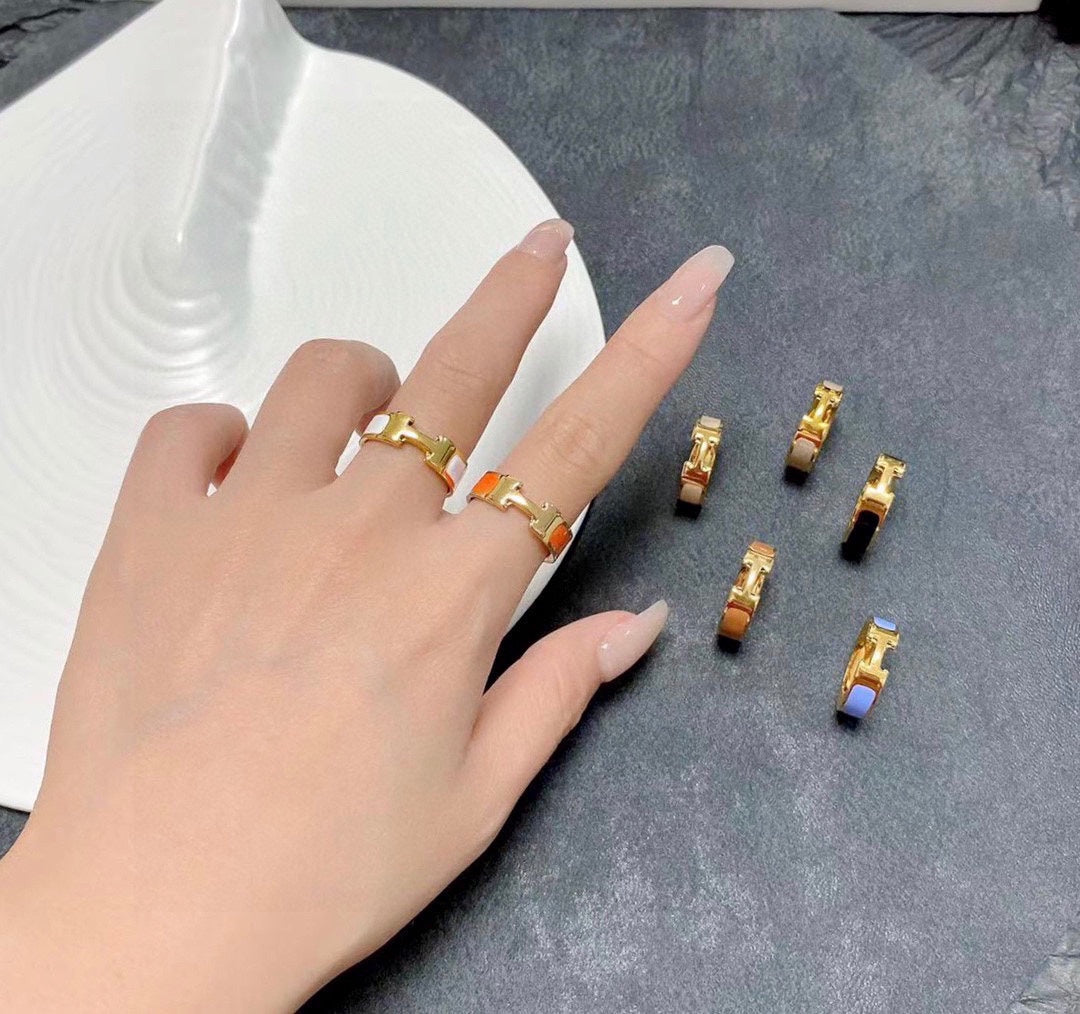 Hermes Vintage Clic H Ring - 18K Yellow Gold
