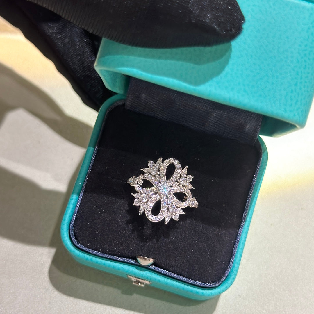 Tiffany Vintage Flower Ring - 18K White Gold