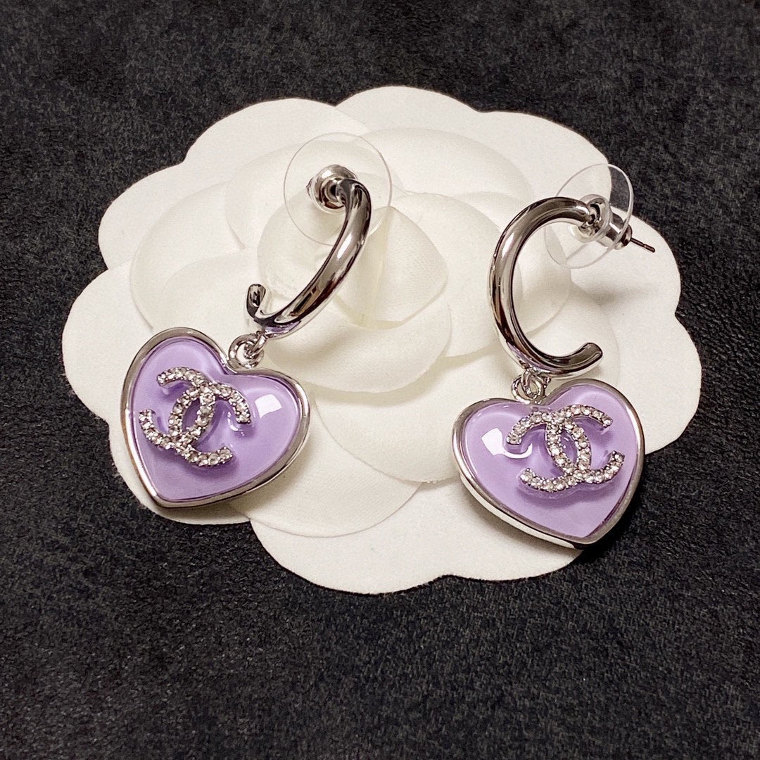 Chanel Purple Heart Earrings - 18K Yellow Gold