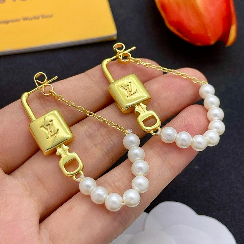 Louis Vuitton Pearl Lock Earrings - 18K Gold
