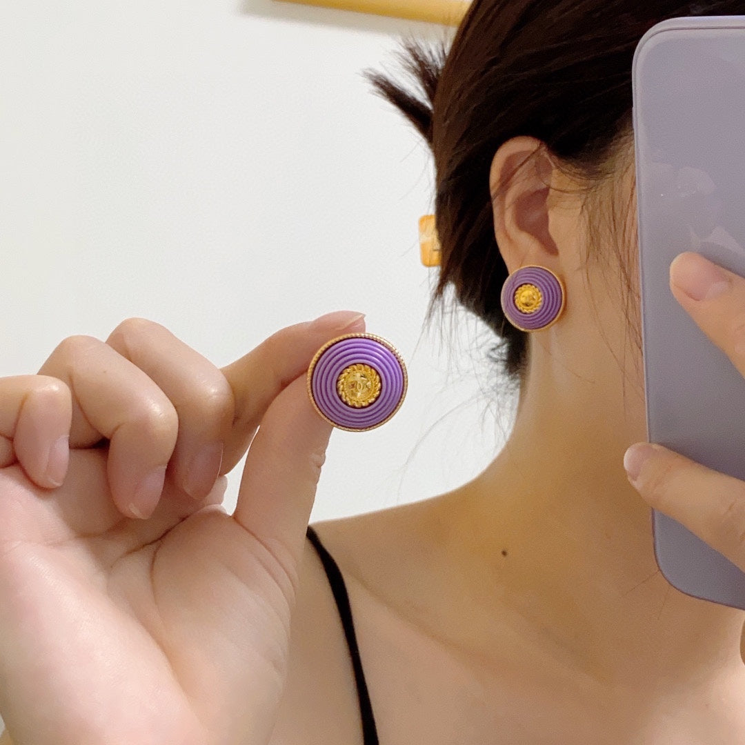 Chanel Purple Resin Earrings - 18K Yellow Gold