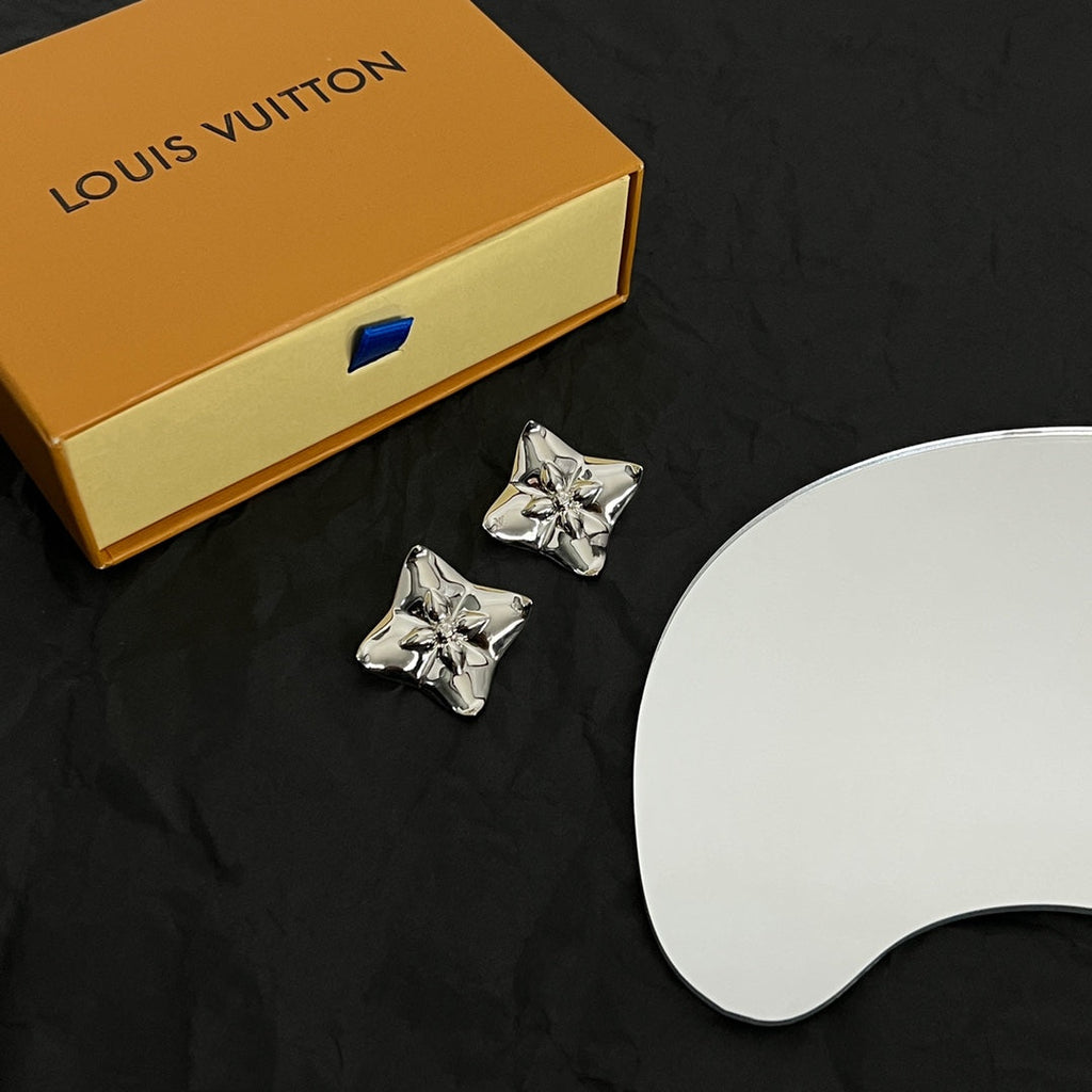 Louis Vuitton Futura Earrings - 18K White Gold