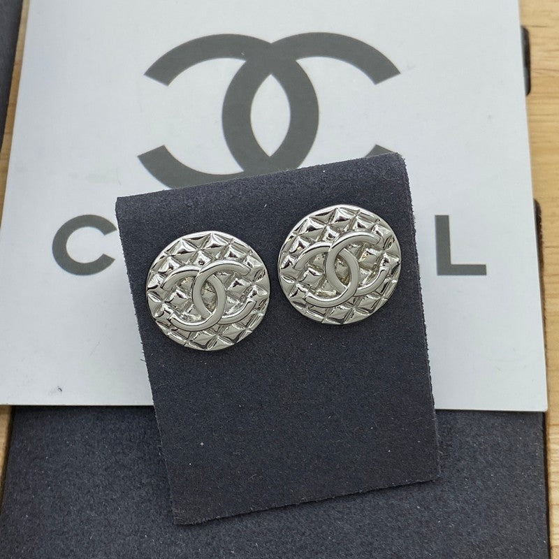 Chanel Round Earrings - 18K White Gold