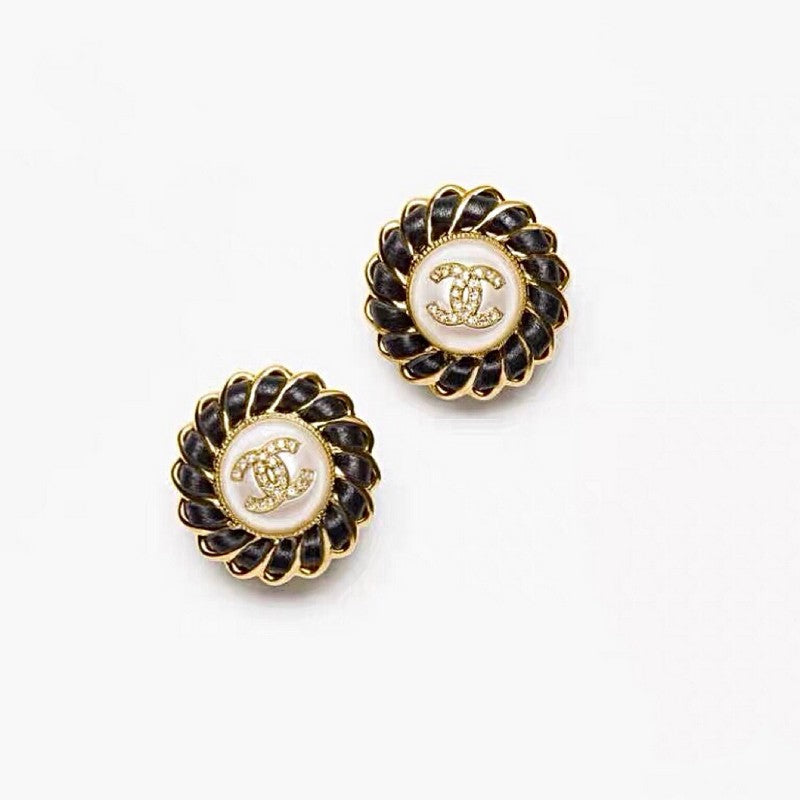 Chanel Black Earrings - 18K Yellow Gold