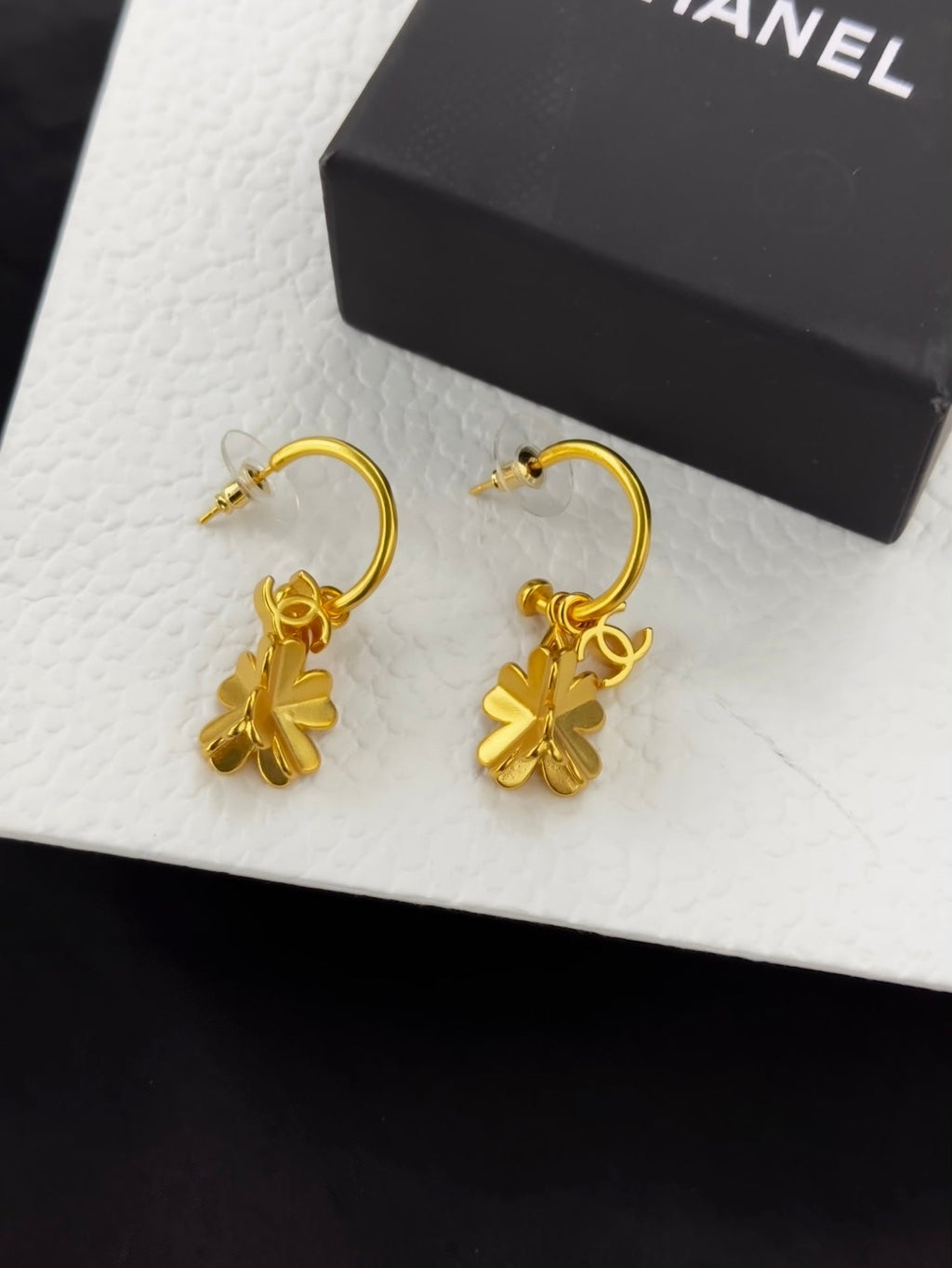 Chanel Flowers Earrings - 4.5 cm Height - 18K Yellow Gold