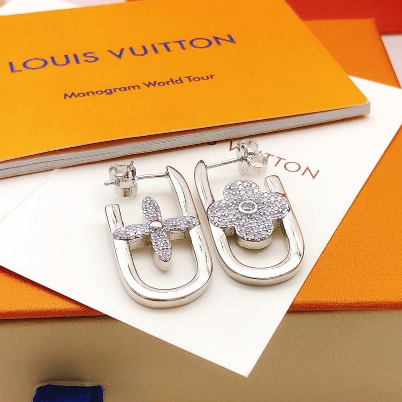 Louis Vuitton Earrings - 18K Gold