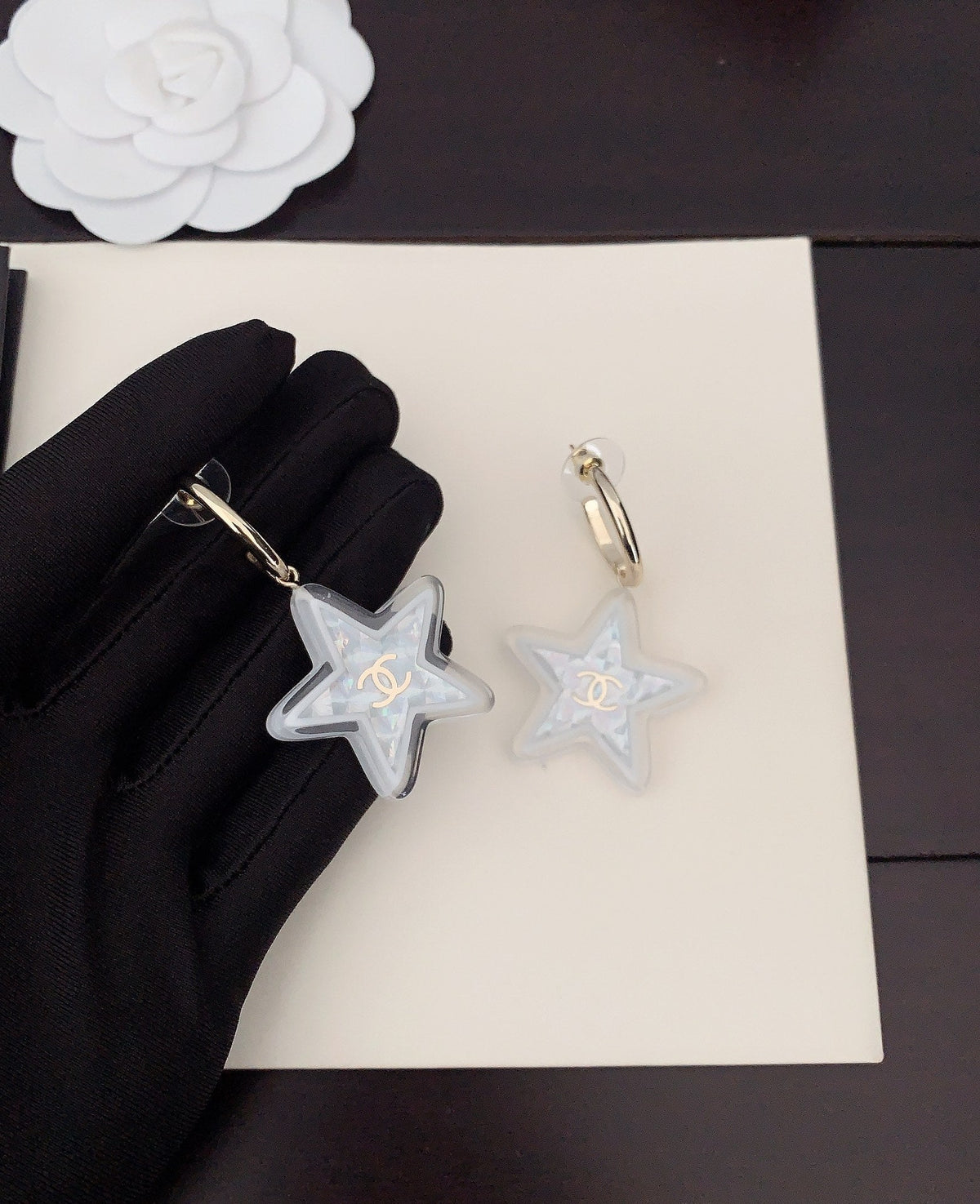 Chanel Star Earrings - 18K Yellow Gold