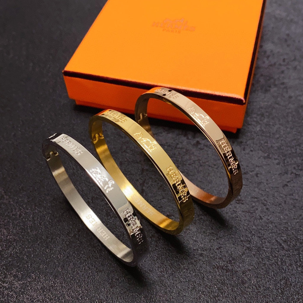 Hermes Bracelet - 18K Gold